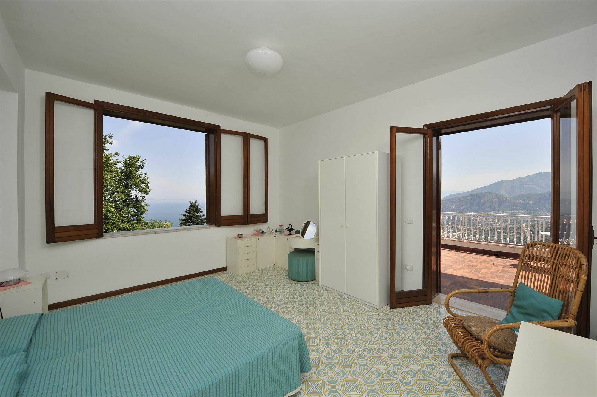 Sycamore Hill * Sorrento